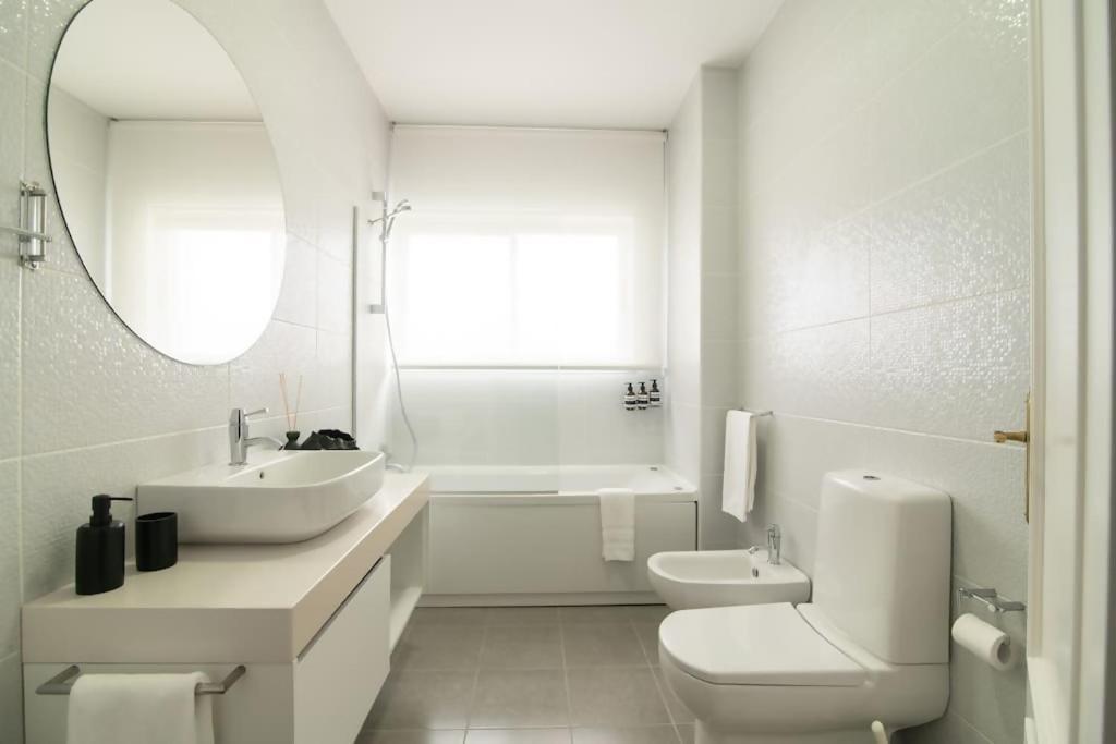 Cozy Sea View Apartment Near City & Airport Ponta Delgada Dış mekan fotoğraf