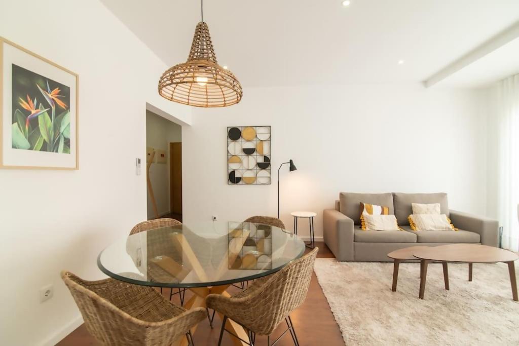 Cozy Sea View Apartment Near City & Airport Ponta Delgada Dış mekan fotoğraf